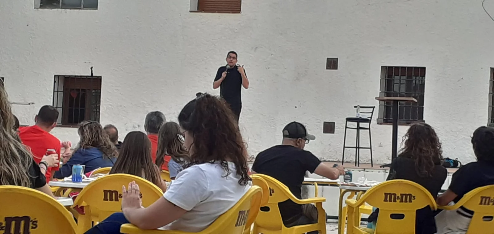 Monólogo en encuentro y fiesta privada